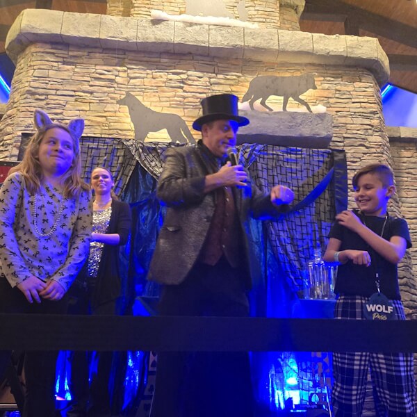 Magic Dave event photo: Great Wolf 2