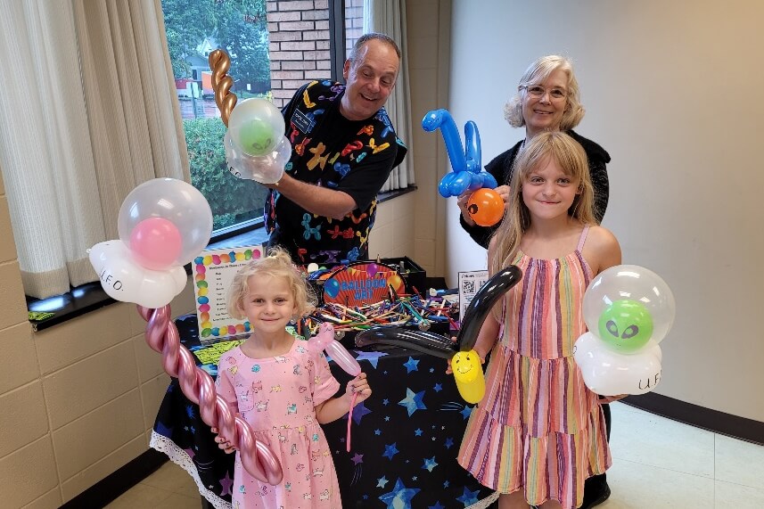 Balloon art and sculptures for parties in McHenry and Lake County Illinois